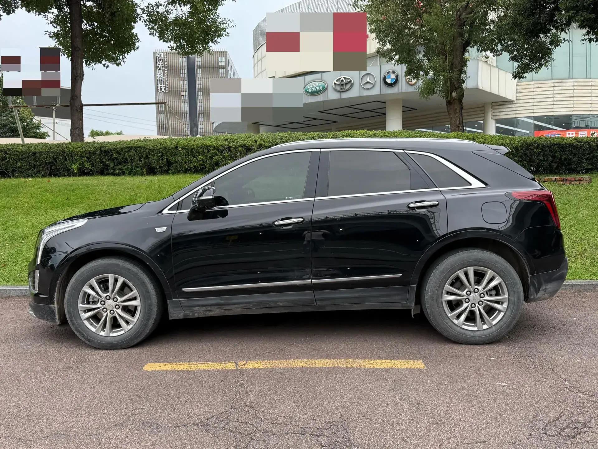 2021 CADILLAC XT5 thumbnail 2