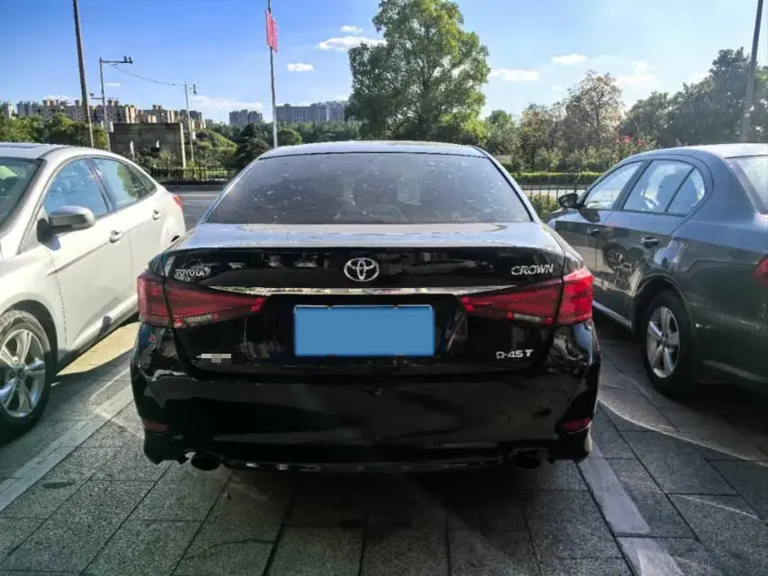 2018 TOYOTA CROWN thumbnail 4