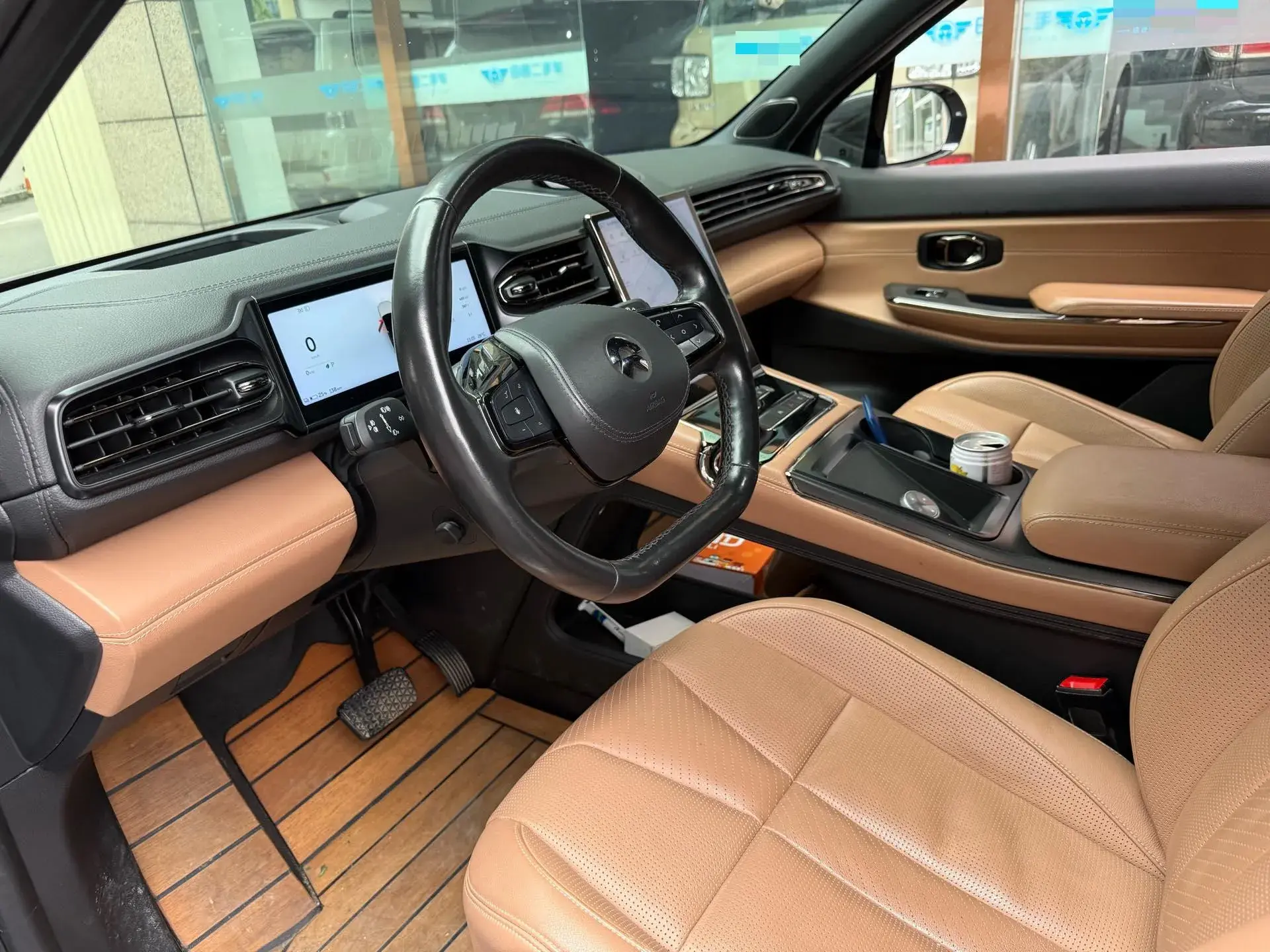 2022 NIO ES8 thumbnail 4