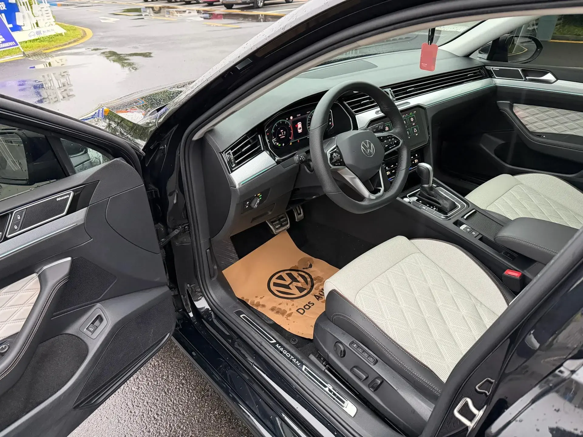 2023 VOLKSWAGEN MAGOTAN thumbnail 4