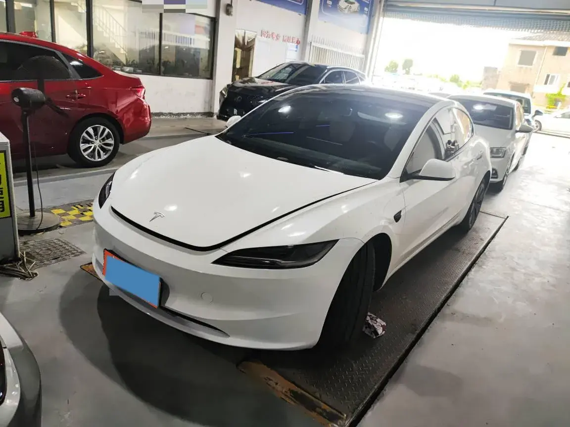 2023 TESLA MODEL view 1