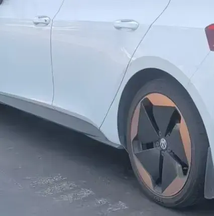 2021 VOLKSWAGEN ID.3 thumbnail 3