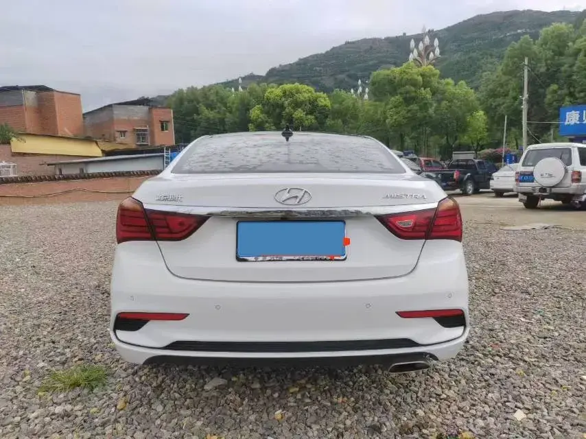 2017 HYUNDAI MISTRA thumbnail 4