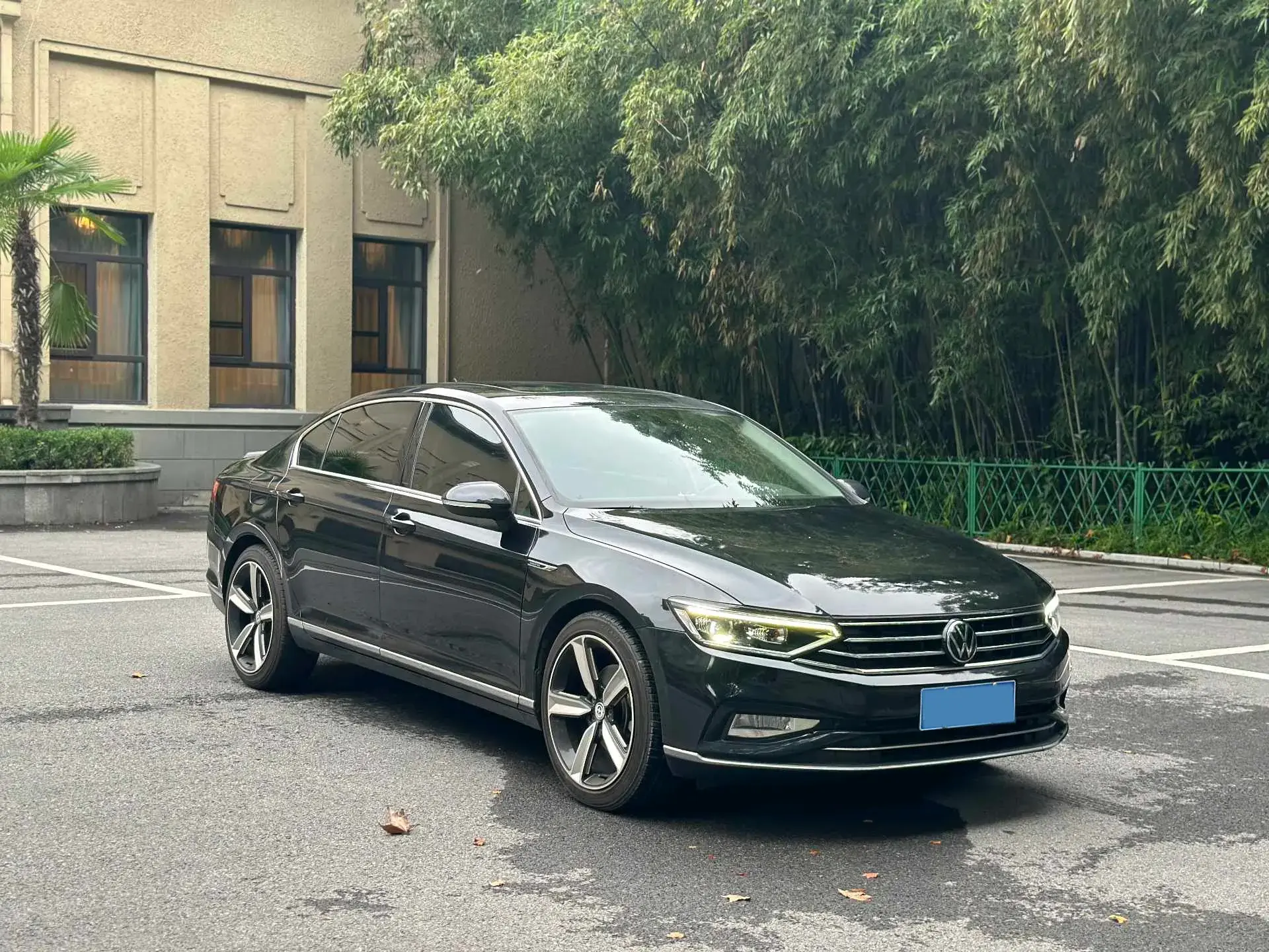 2020 VOLKSWAGEN MAGOTAN thumbnail 3