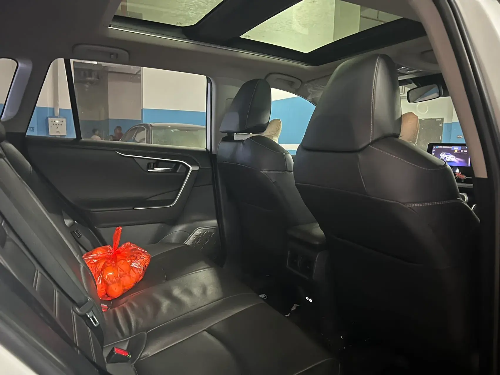 2023 TOYOTA RAV4 thumbnail 3