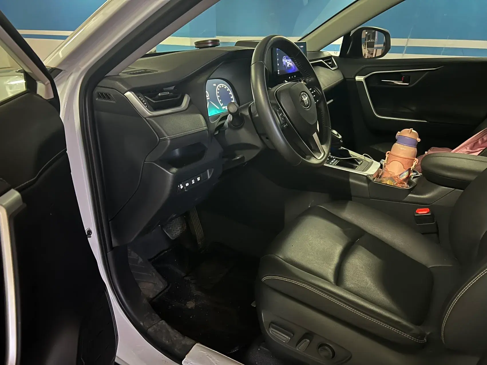 2023 TOYOTA RAV4 thumbnail 2