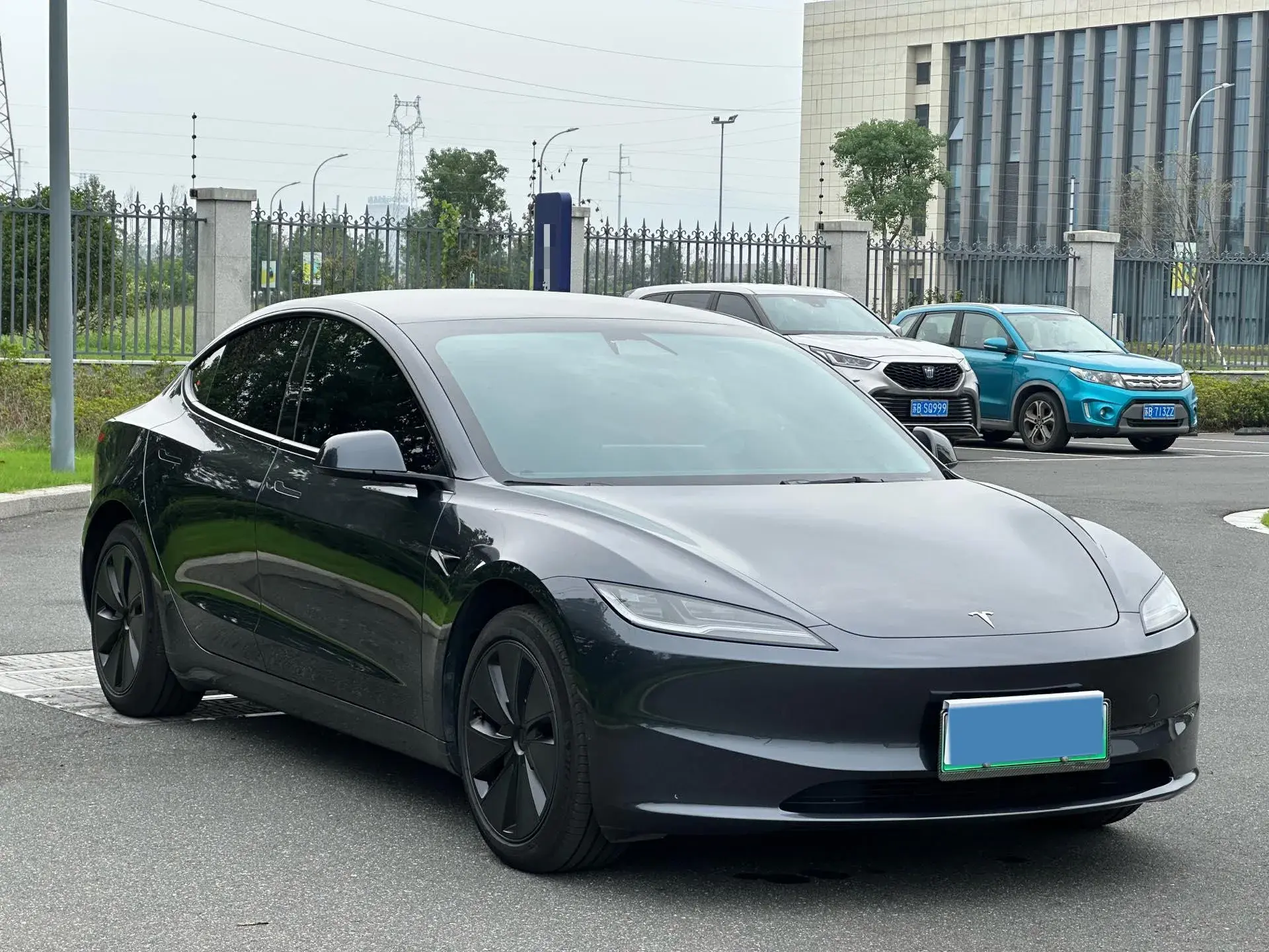 2023 TESLA MODEL thumbnail 2