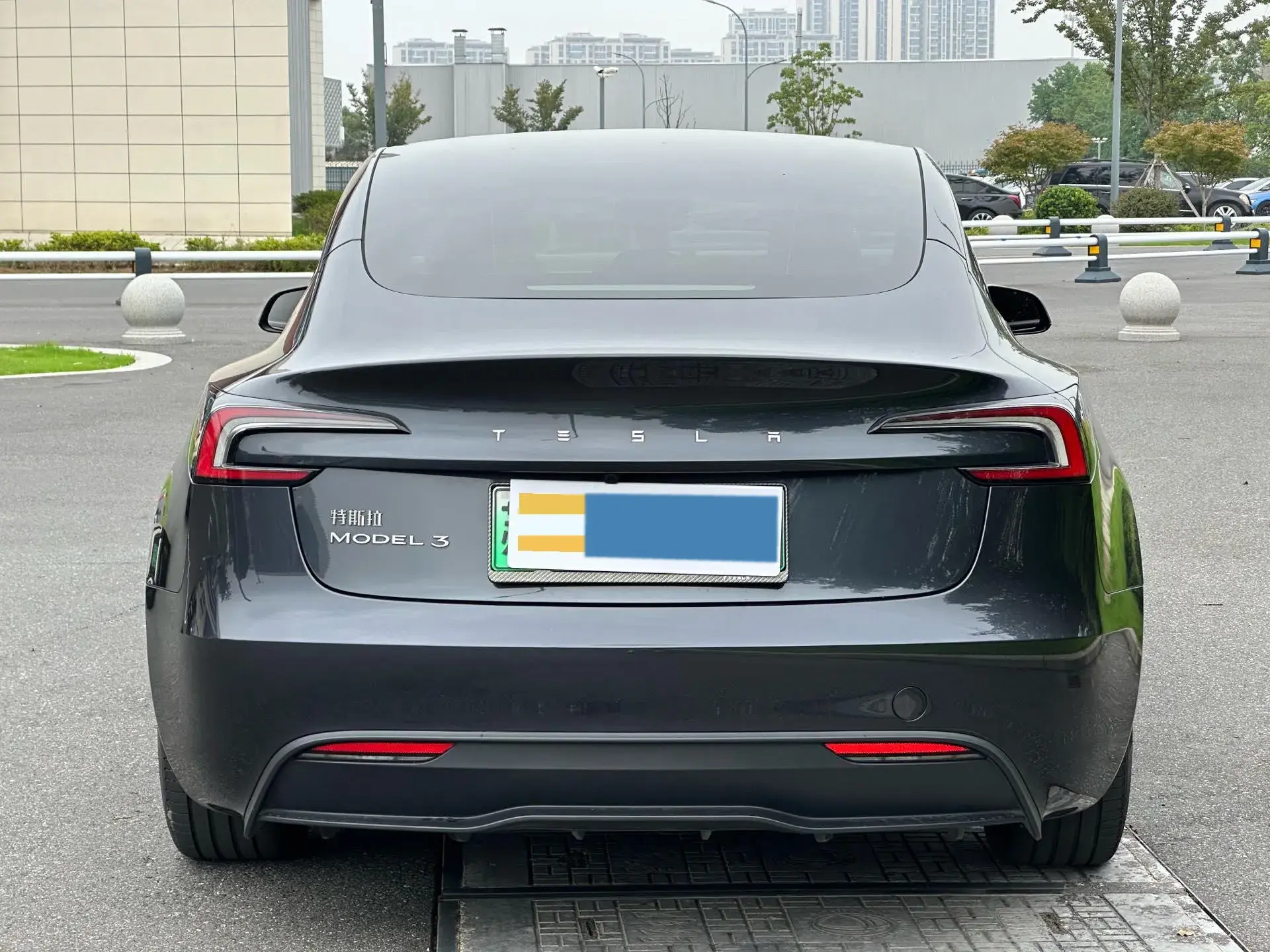 2023 TESLA MODEL thumbnail 3