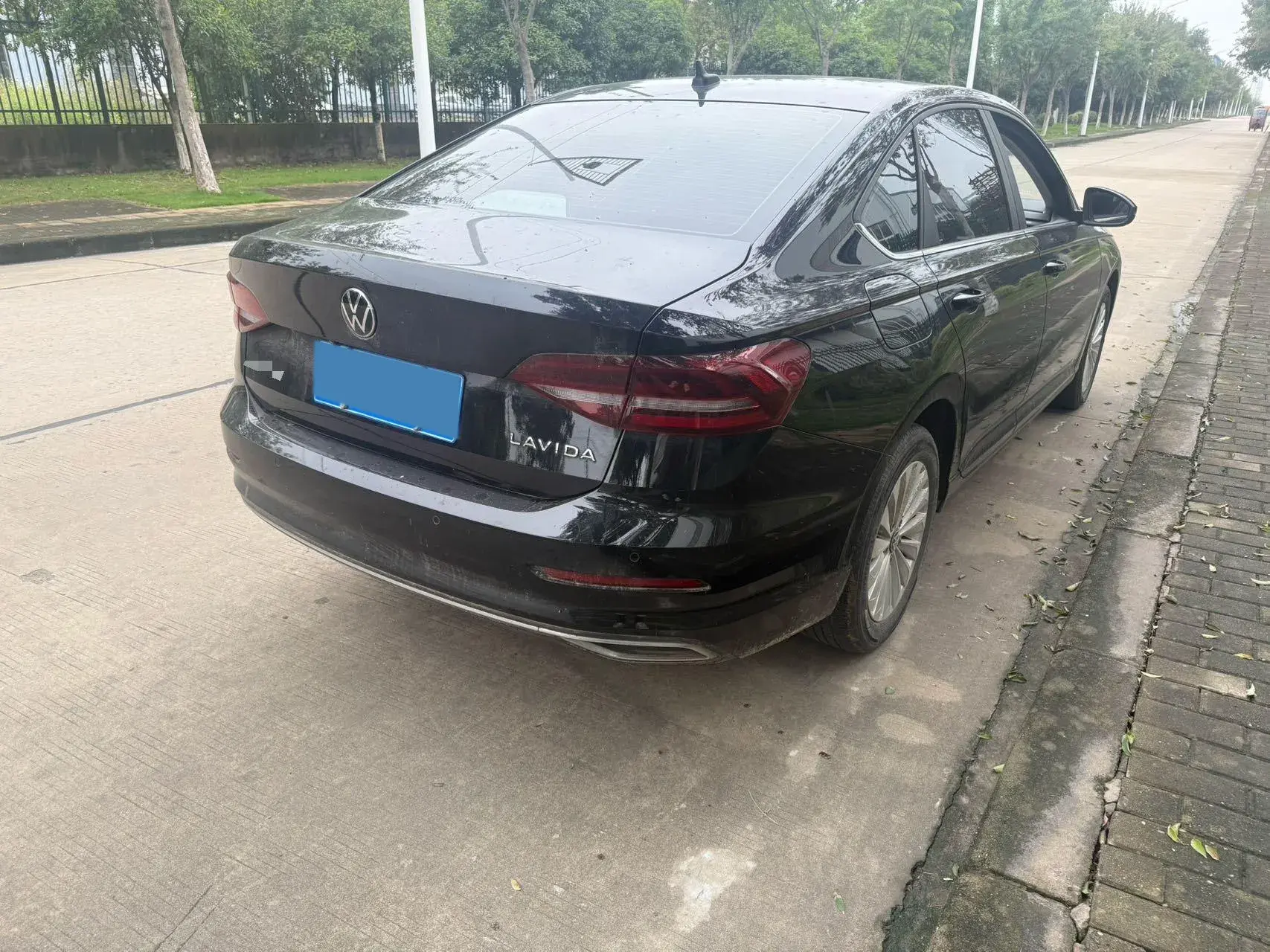 2021 VOLKSWAGEN LAVIDA thumbnail 3