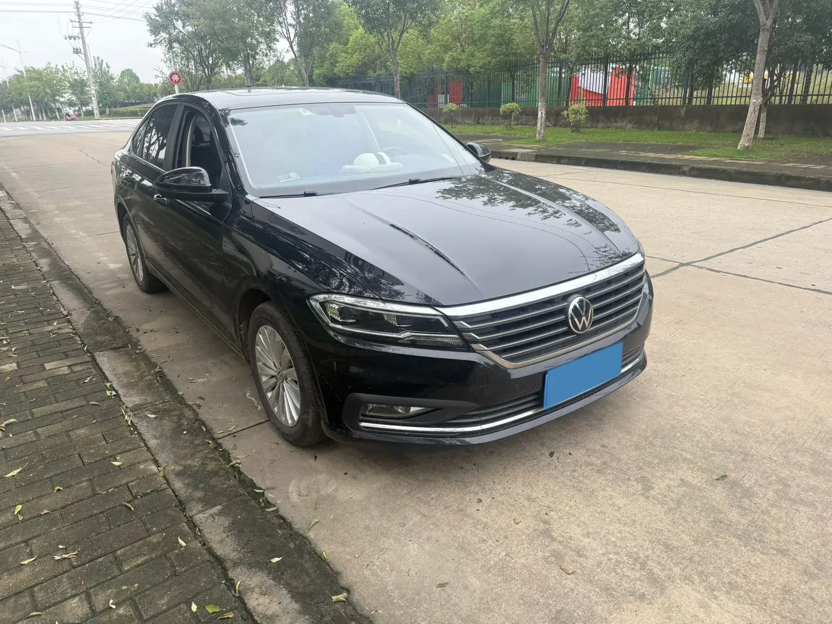 2021 VOLKSWAGEN LAVIDA thumbnail 2