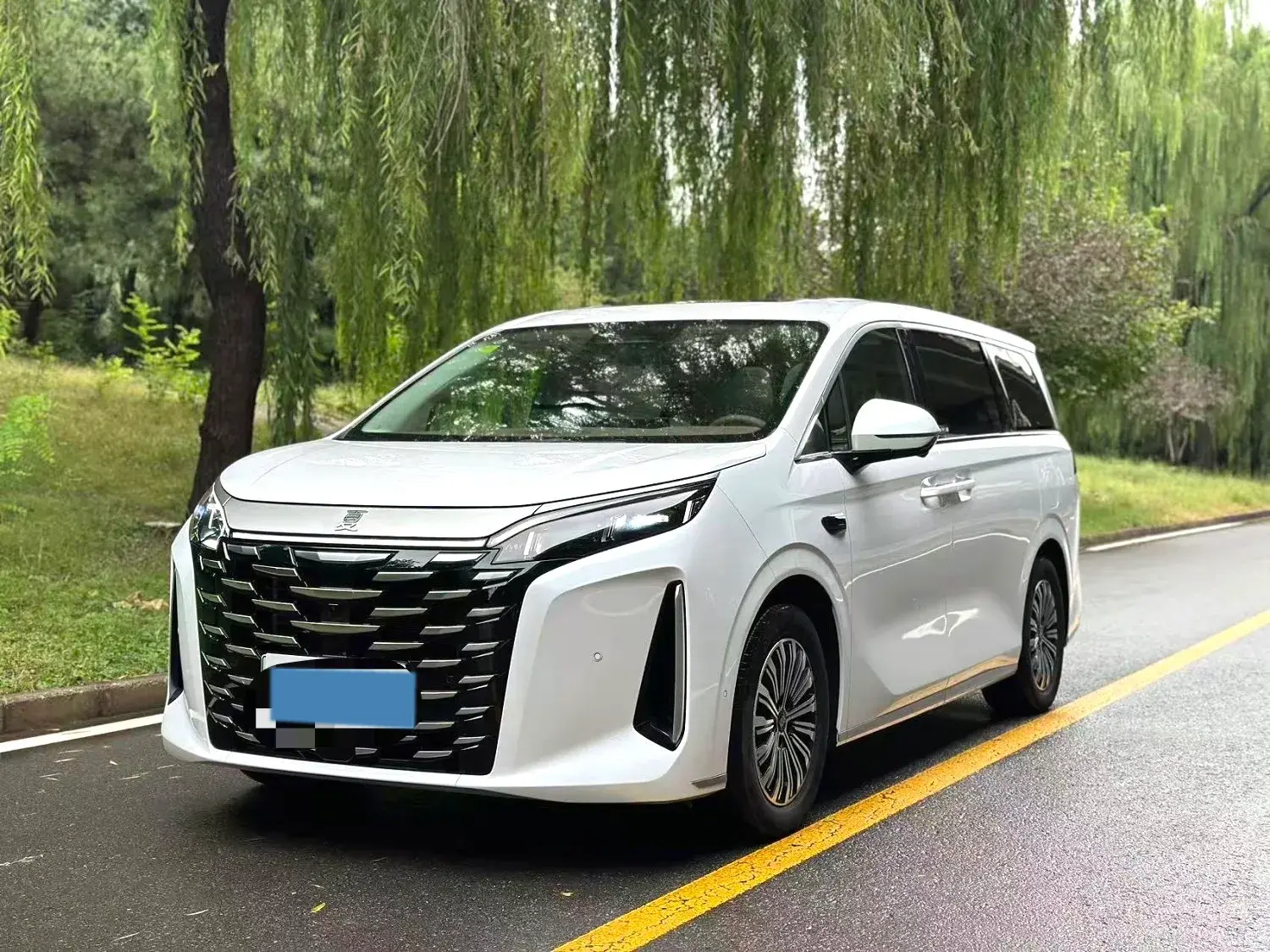 2025 BYD XIA view 1