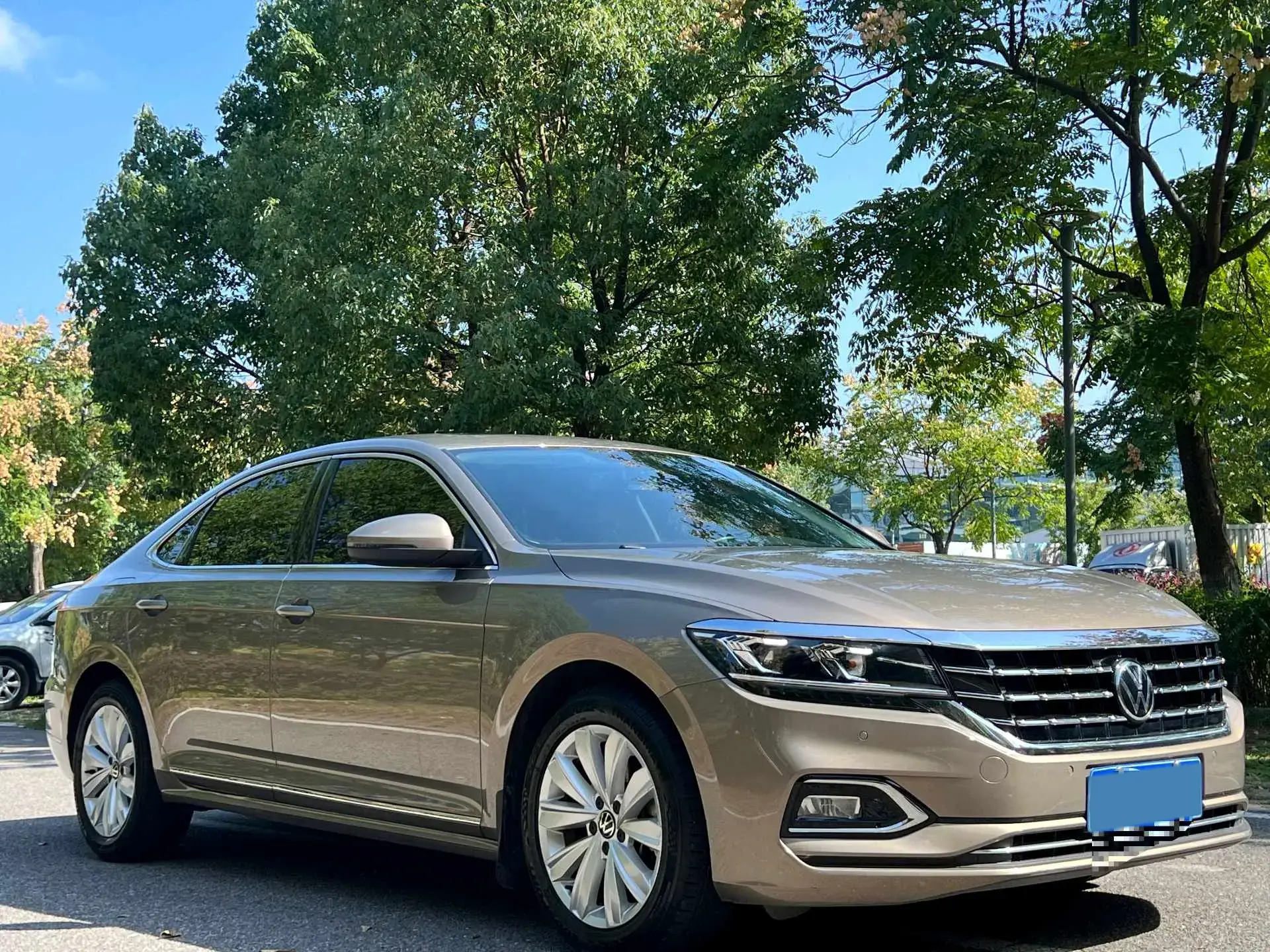 2021 VOLKSWAGEN PASSAT thumbnail 2