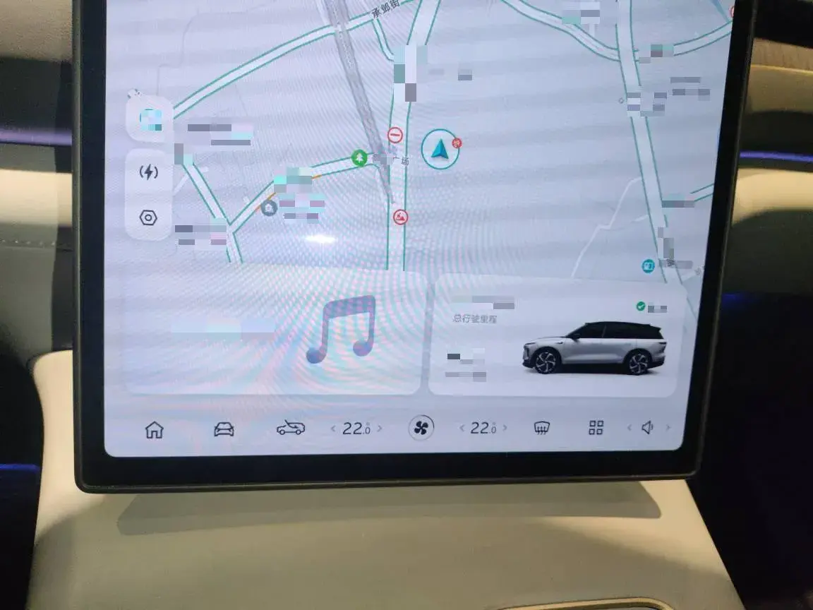 2024 NIO ES8 thumbnail 4