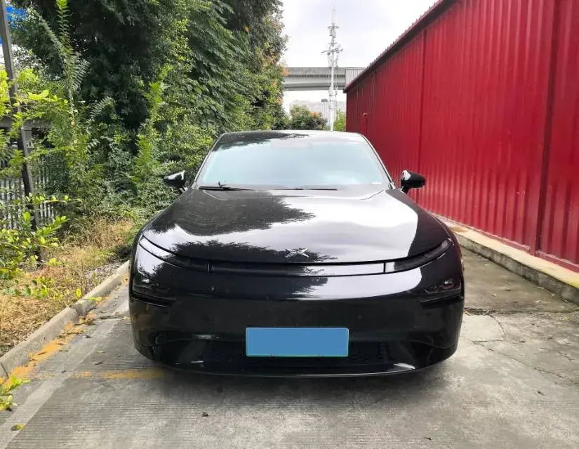 2022 XPENG P7 thumbnail 2