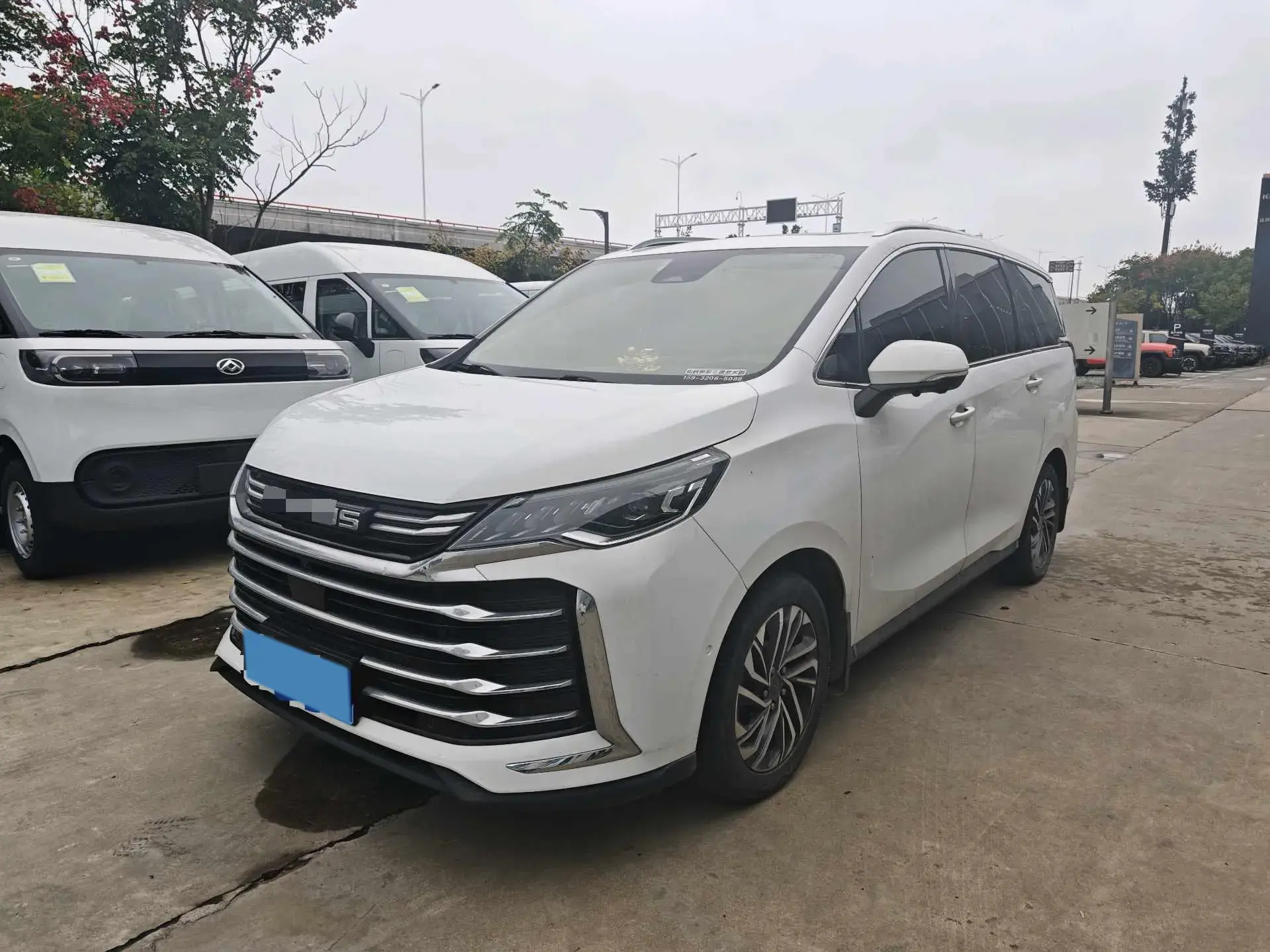 2021 MAXUS G50 view 1