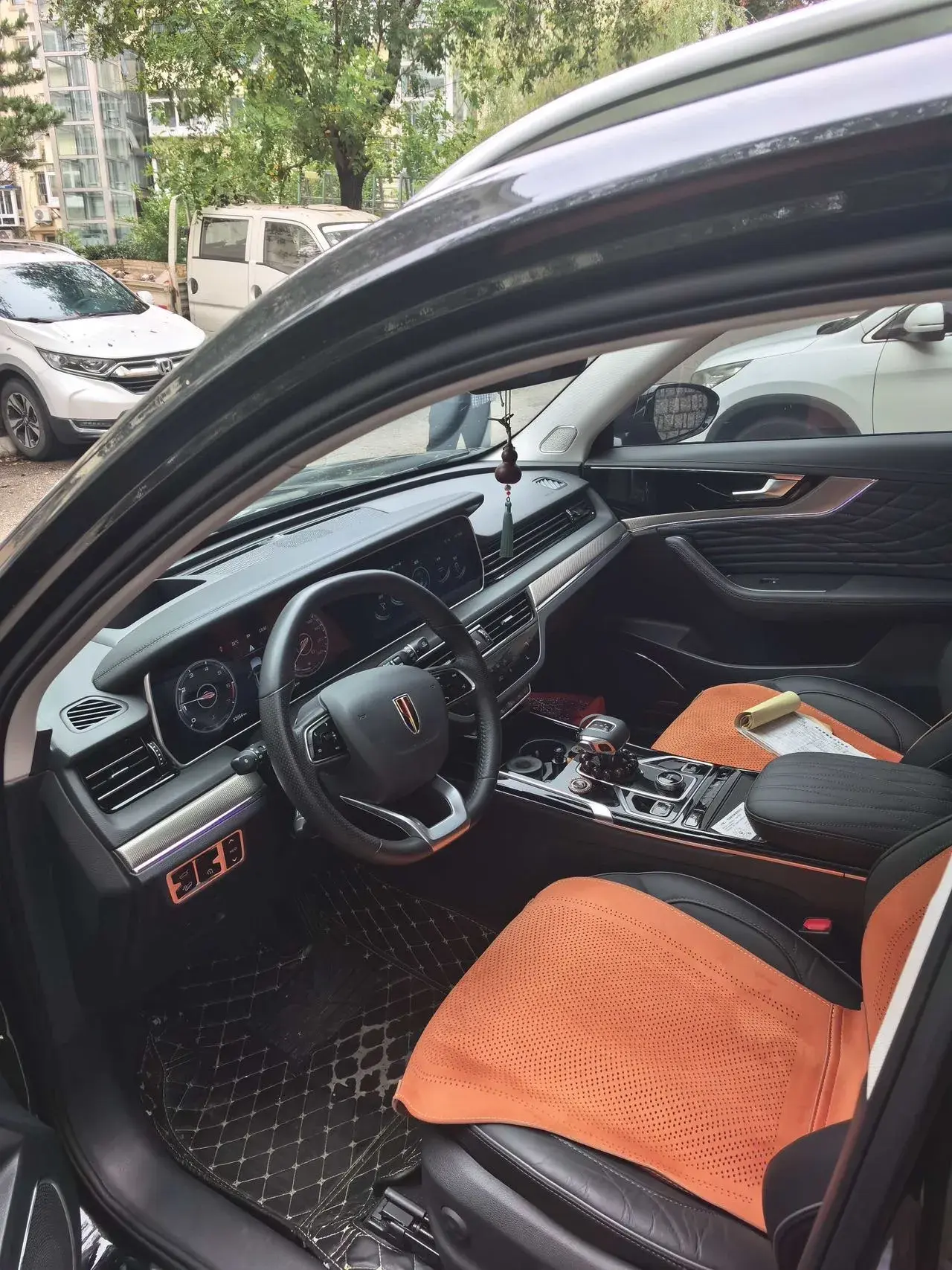 2022 HONGQI HS5 thumbnail 3