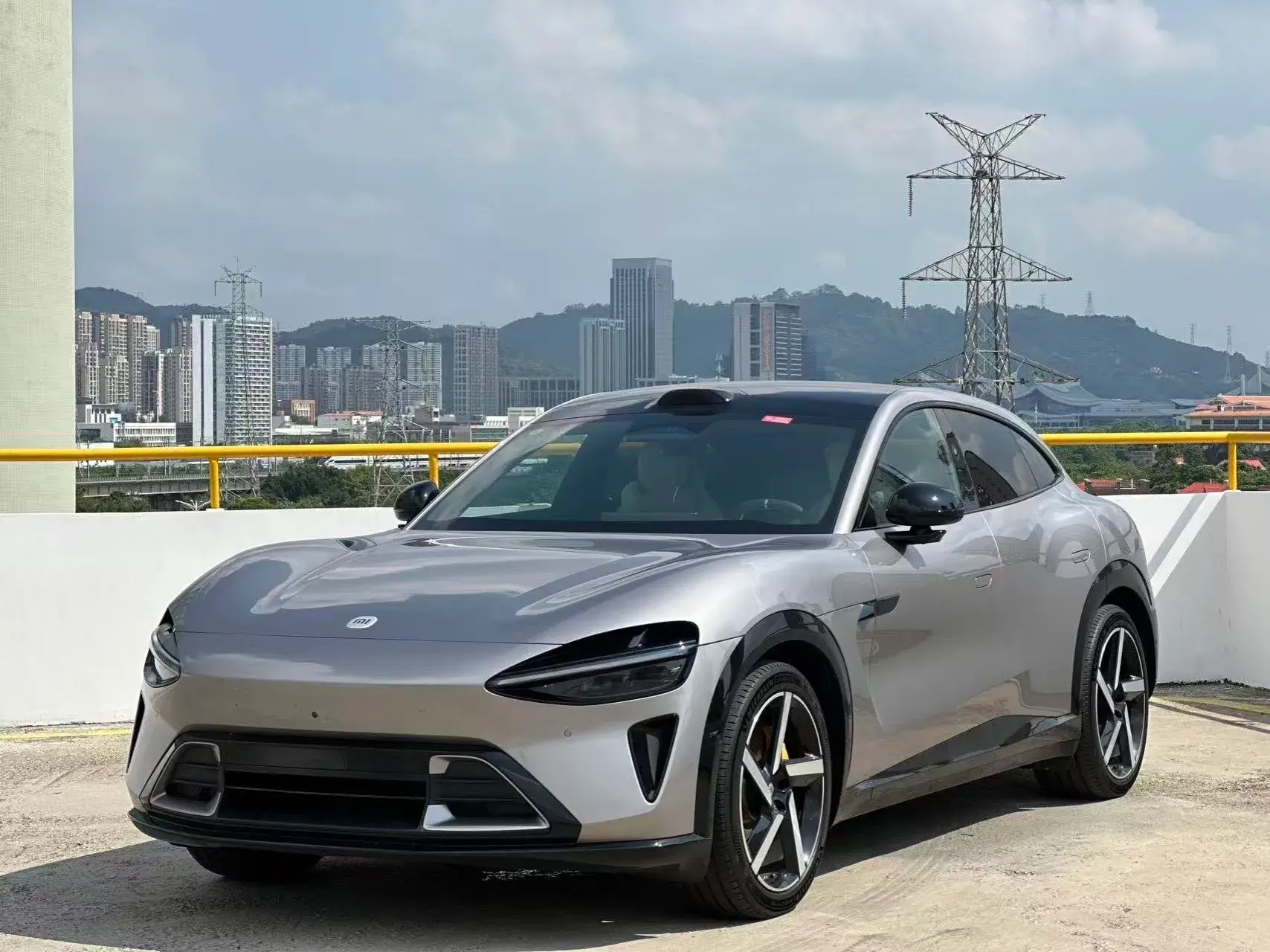 2025 MI YU7 view 1