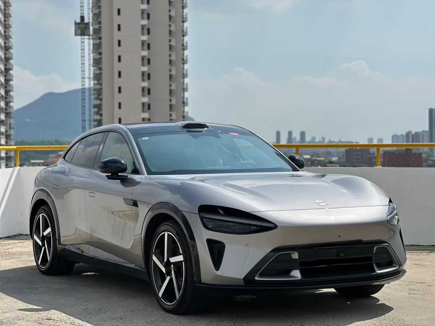 2025 MI YU7 thumbnail 3