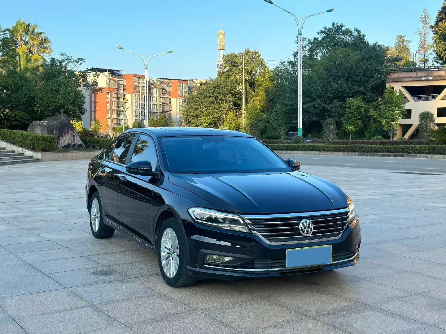 2019 VOLKSWAGEN LAVIDA thumbnail 3