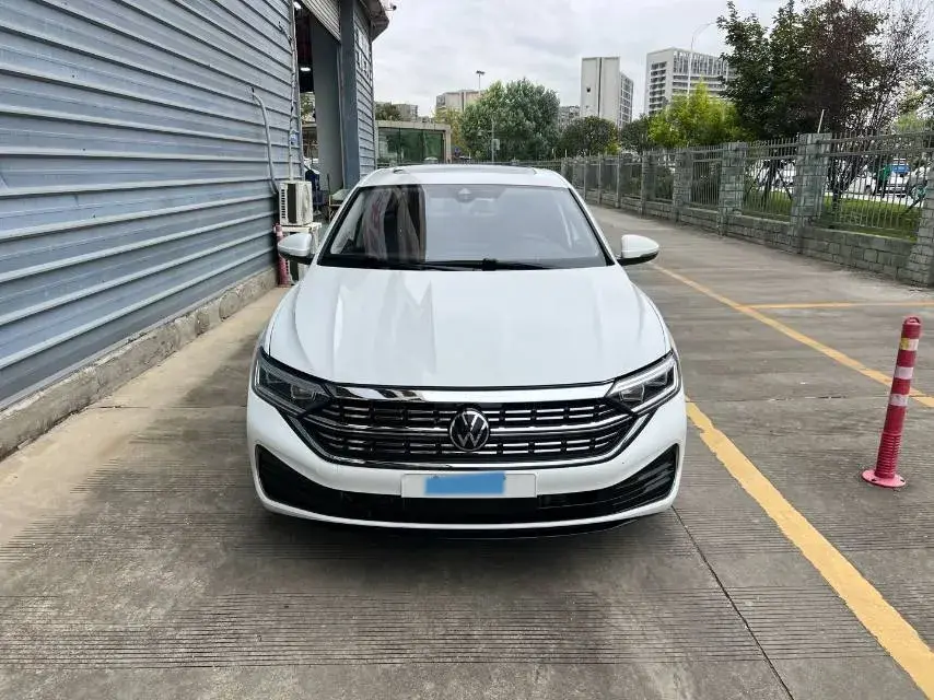 2023 VOLKSWAGEN SAGITAR thumbnail 2