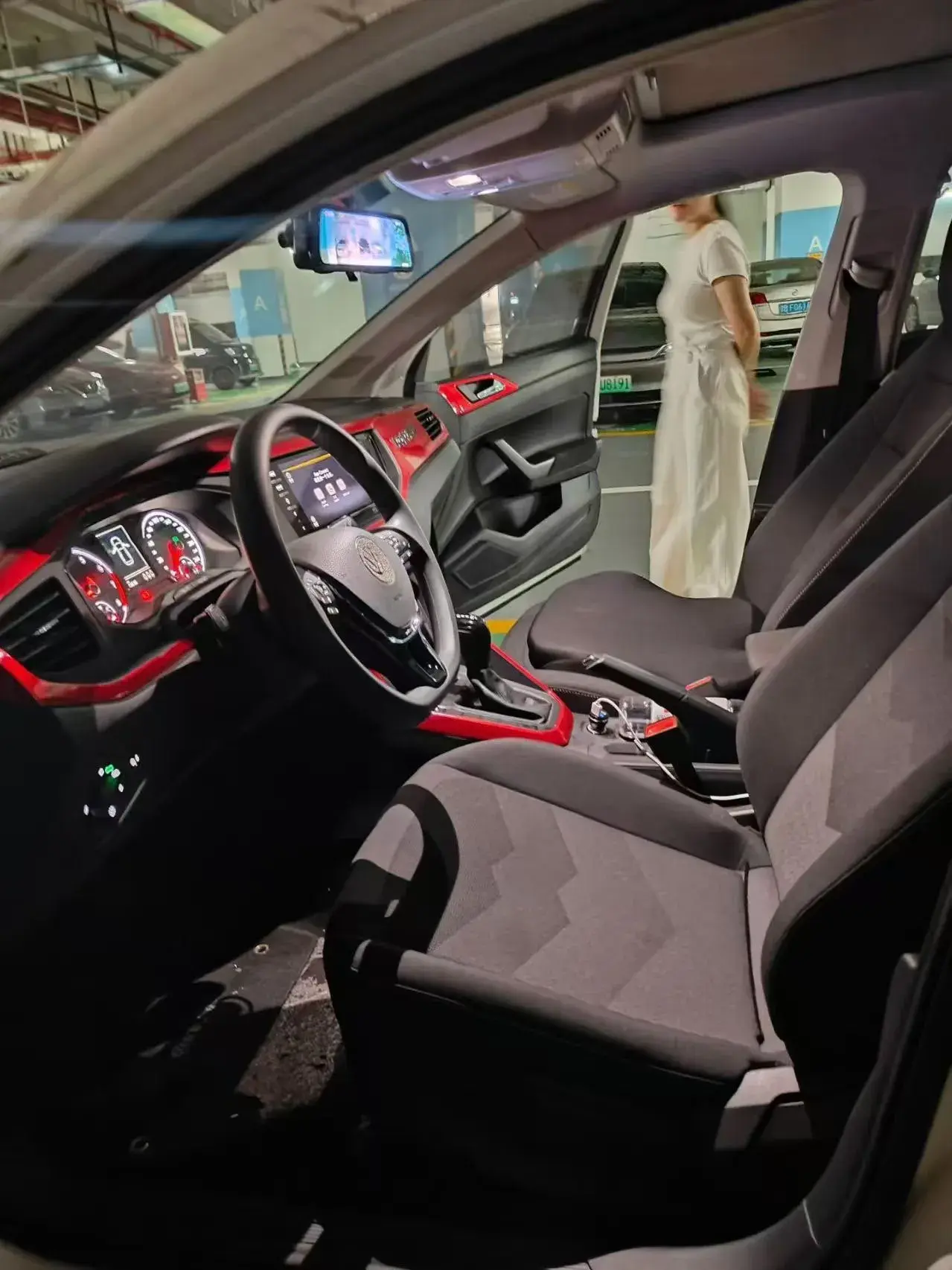 2021 VOLKSWAGEN POLO thumbnail 3