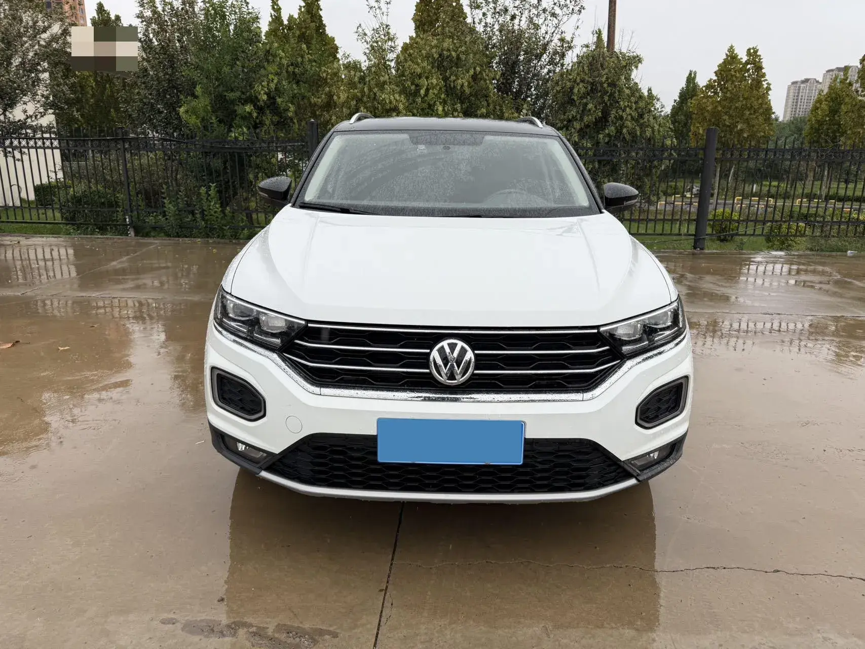 2018 VOLKSWAGEN T-ROC thumbnail 2