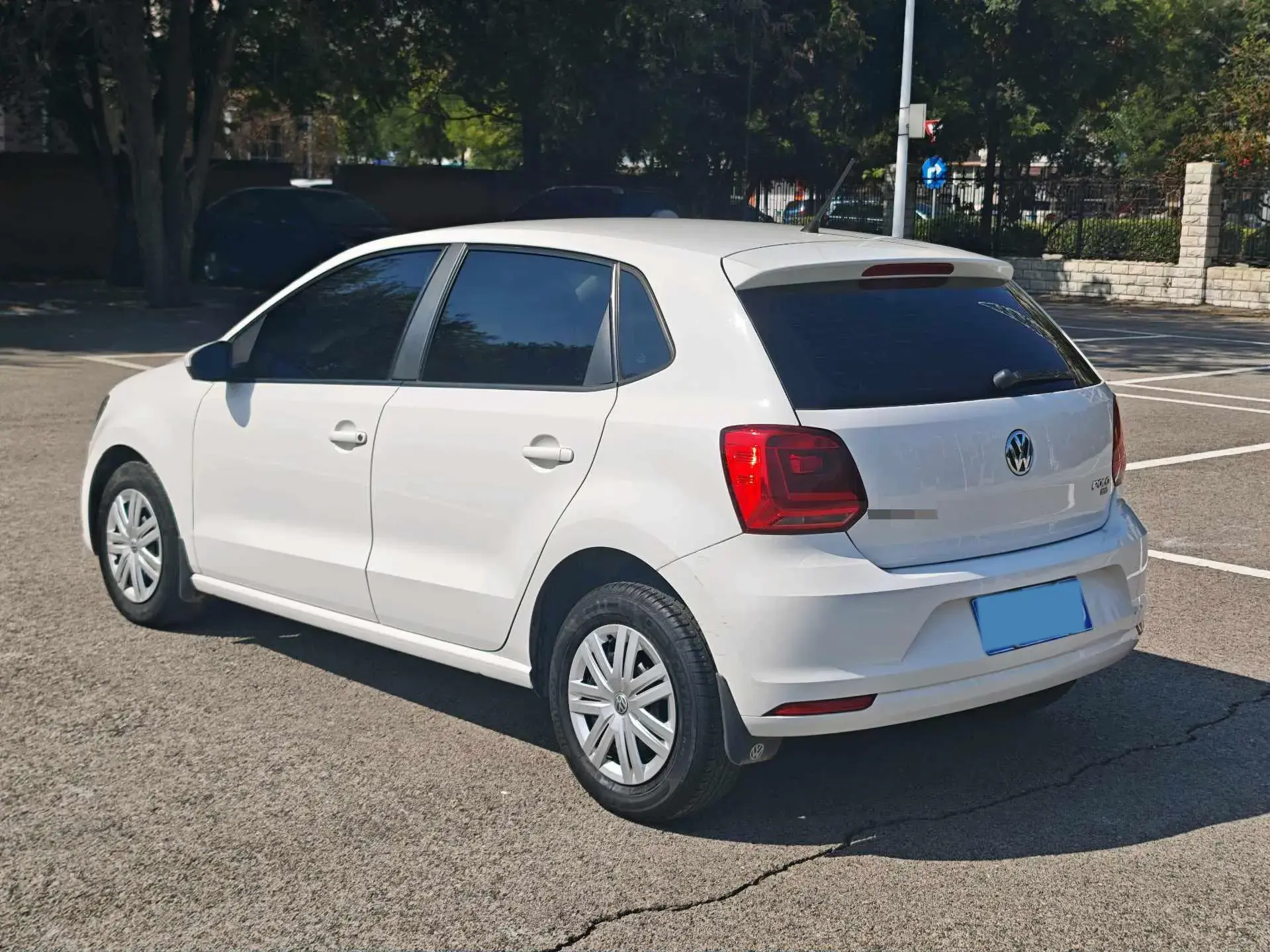 2018 VOLKSWAGEN POLO thumbnail 4