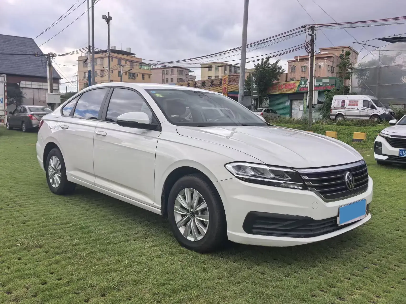 2021 VOLKSWAGEN LAVIDA thumbnail 4