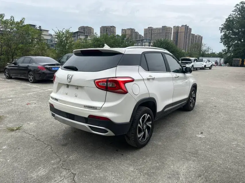 2017 BAOJUN 510 thumbnail 3