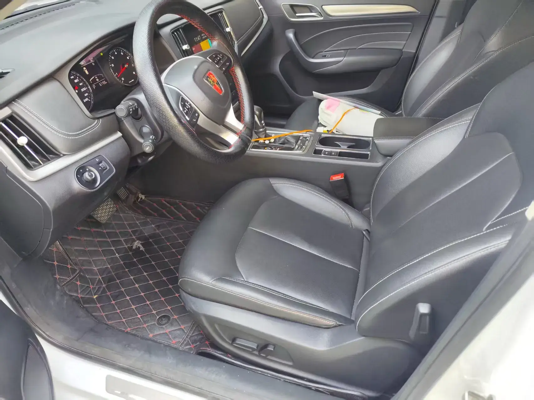 2020 ROEWE I6 thumbnail 4