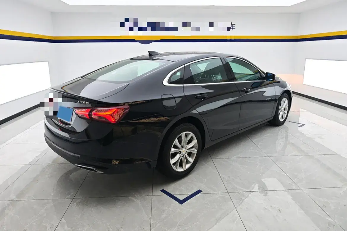 2023 CHEVROLET MALIBU thumbnail 2