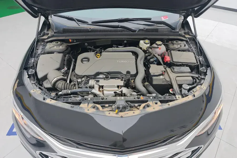 2023 CHEVROLET MALIBU thumbnail 3