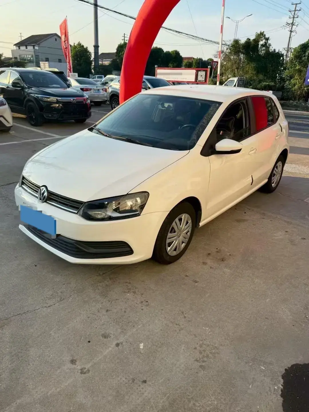 2018 VOLKSWAGEN POLO view 1