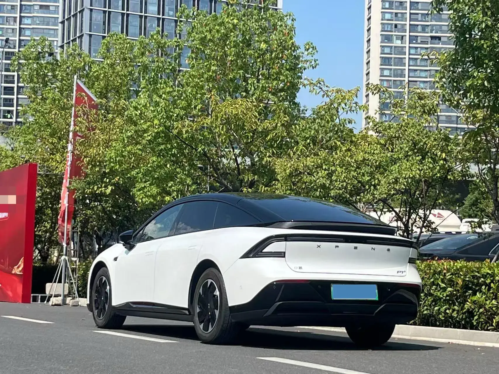 2024 XPENG P7+ thumbnail 3