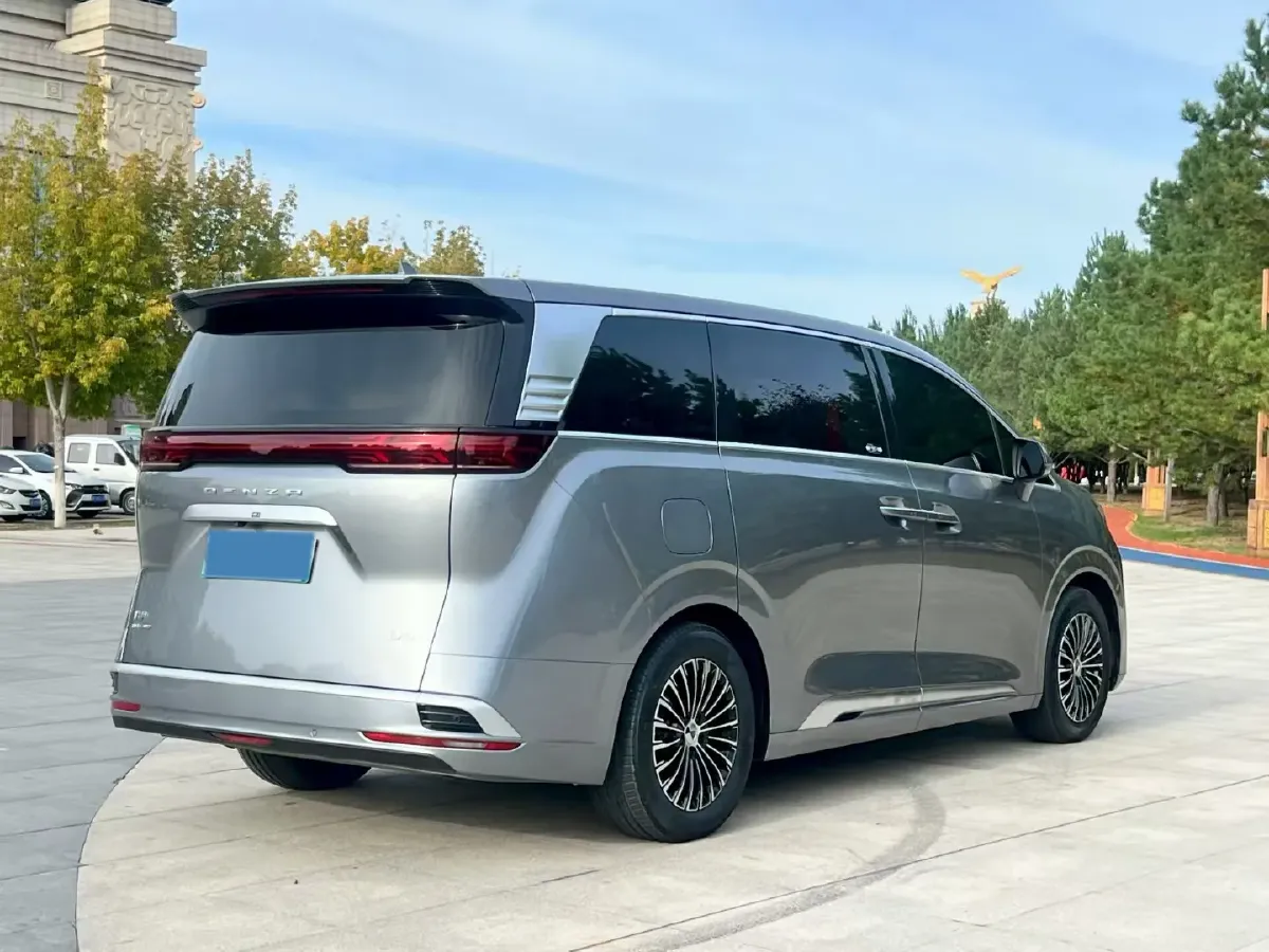 2022 Denza D9 1.5T 139HP L4 E-CVT PHEV 40.06KWH,autocango,china used car exporter,china ev exporter,chinese used car exporter,chinese used ev exporter