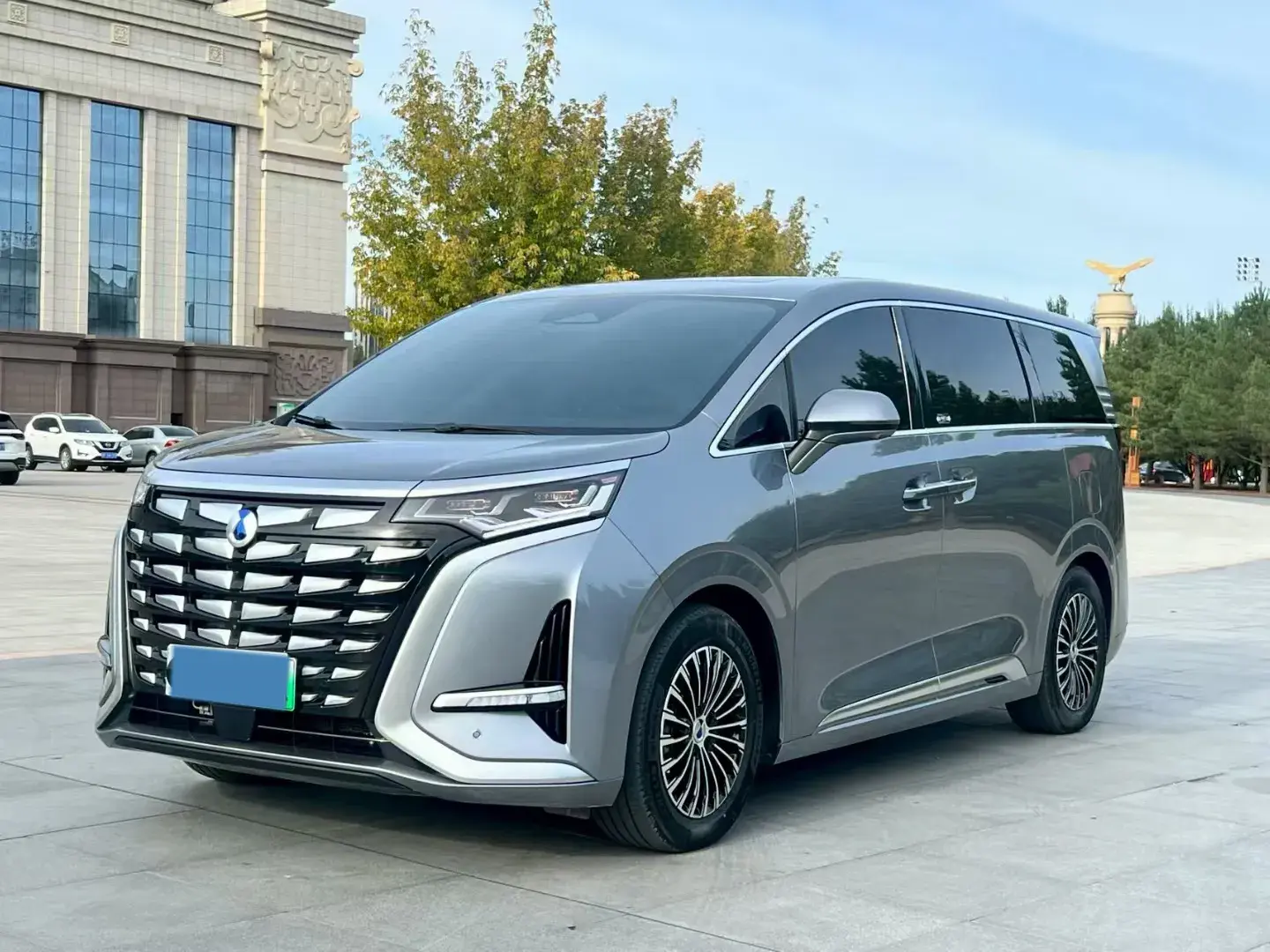 2022 DENZA D9 view 1