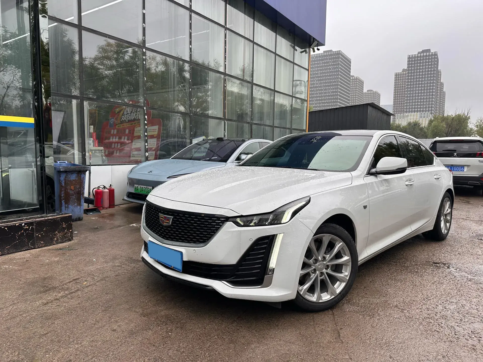 2022 CADILLAC CT5 view 1