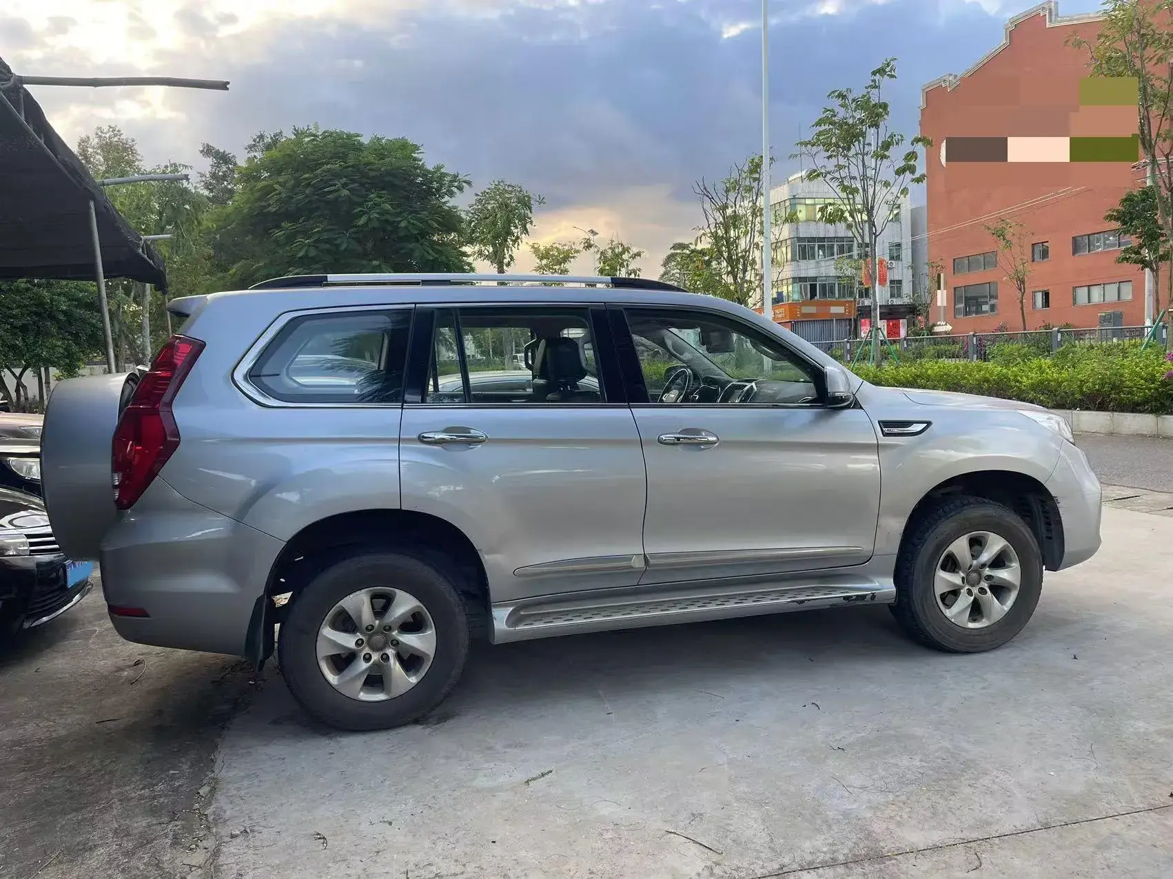2017 HAVAL H9 thumbnail 3
