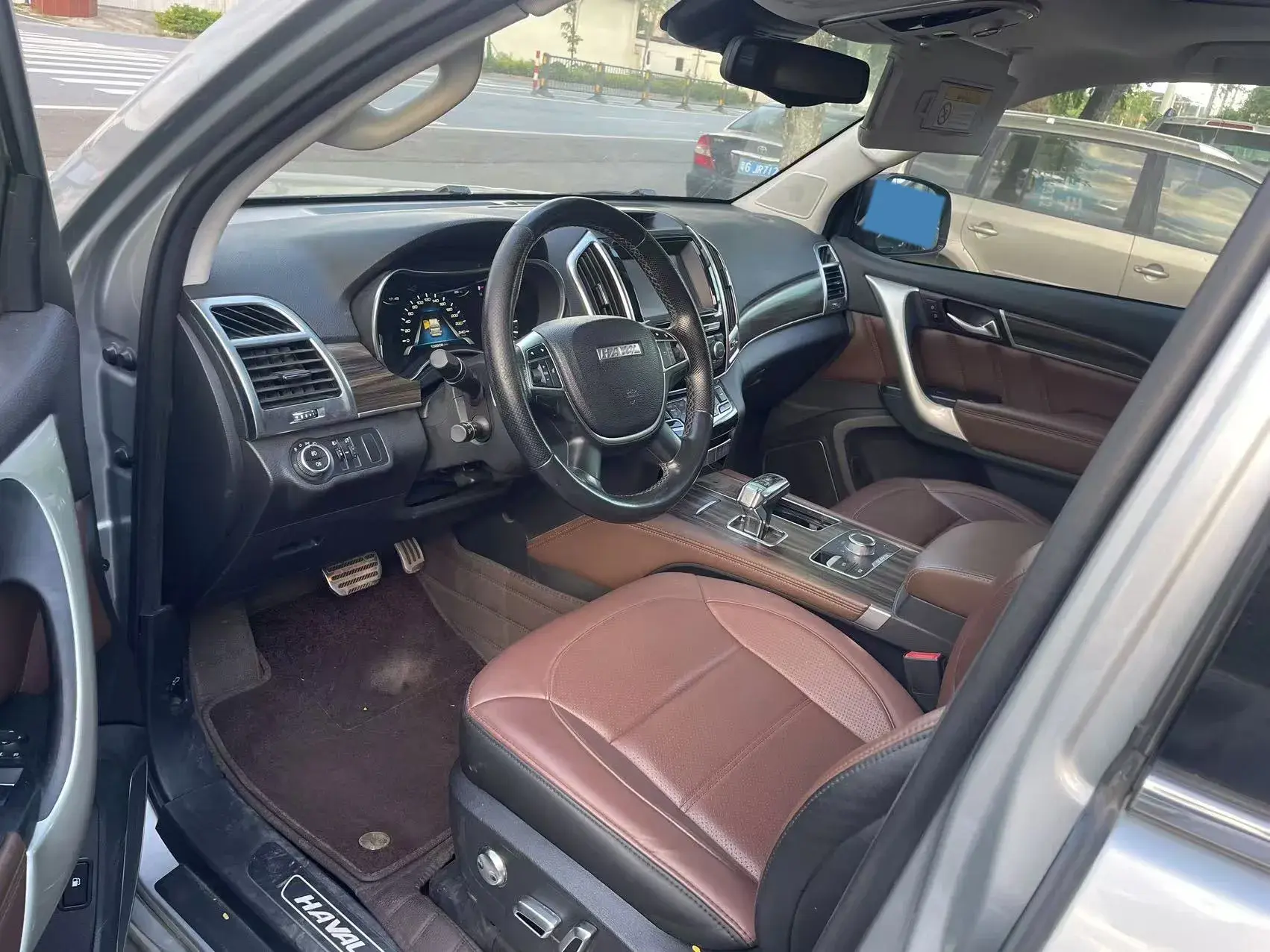 2017 HAVAL H9 thumbnail 4