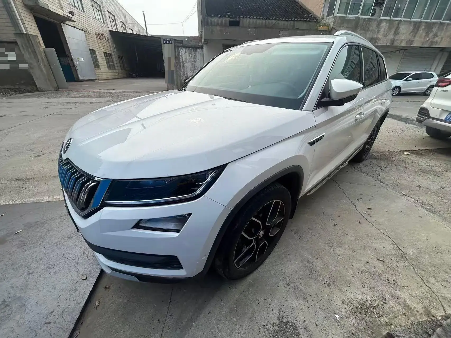 2019 SKODA KODIAK view 1