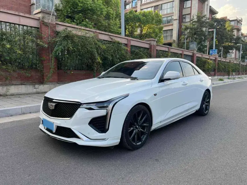 2021 CADILLAC CT4 view 1