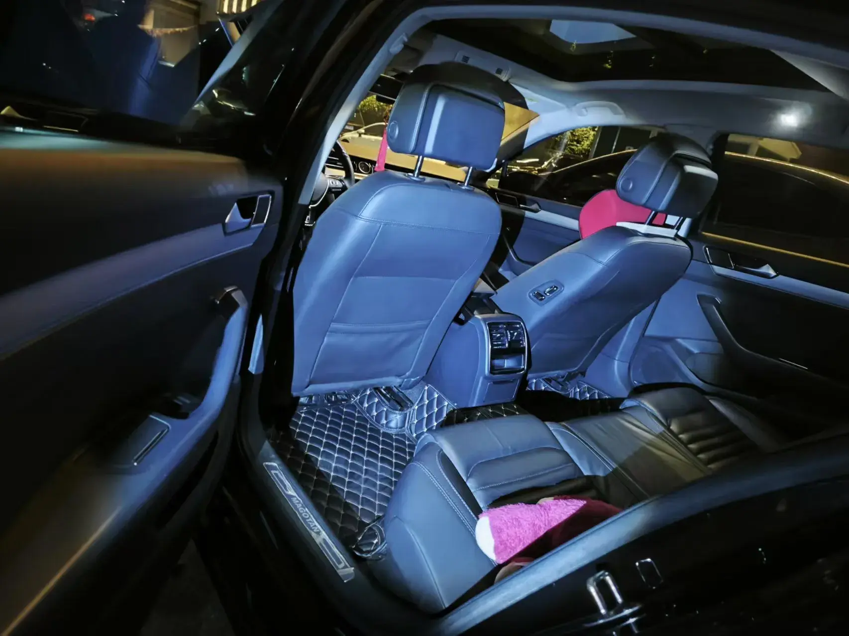 2019 VOLKSWAGEN MAGOTAN thumbnail 4