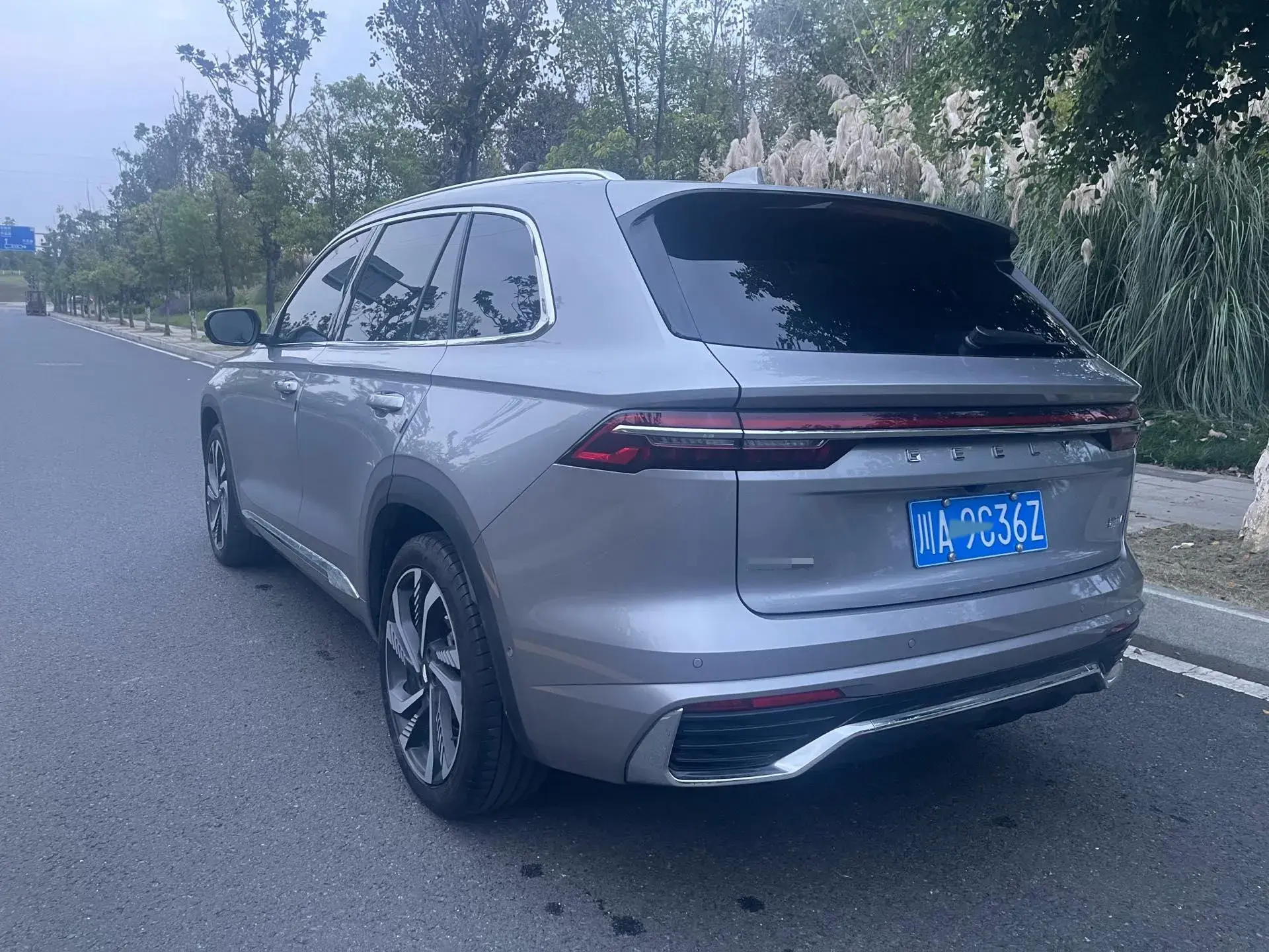 2021 GEELY MONJARO thumbnail 3