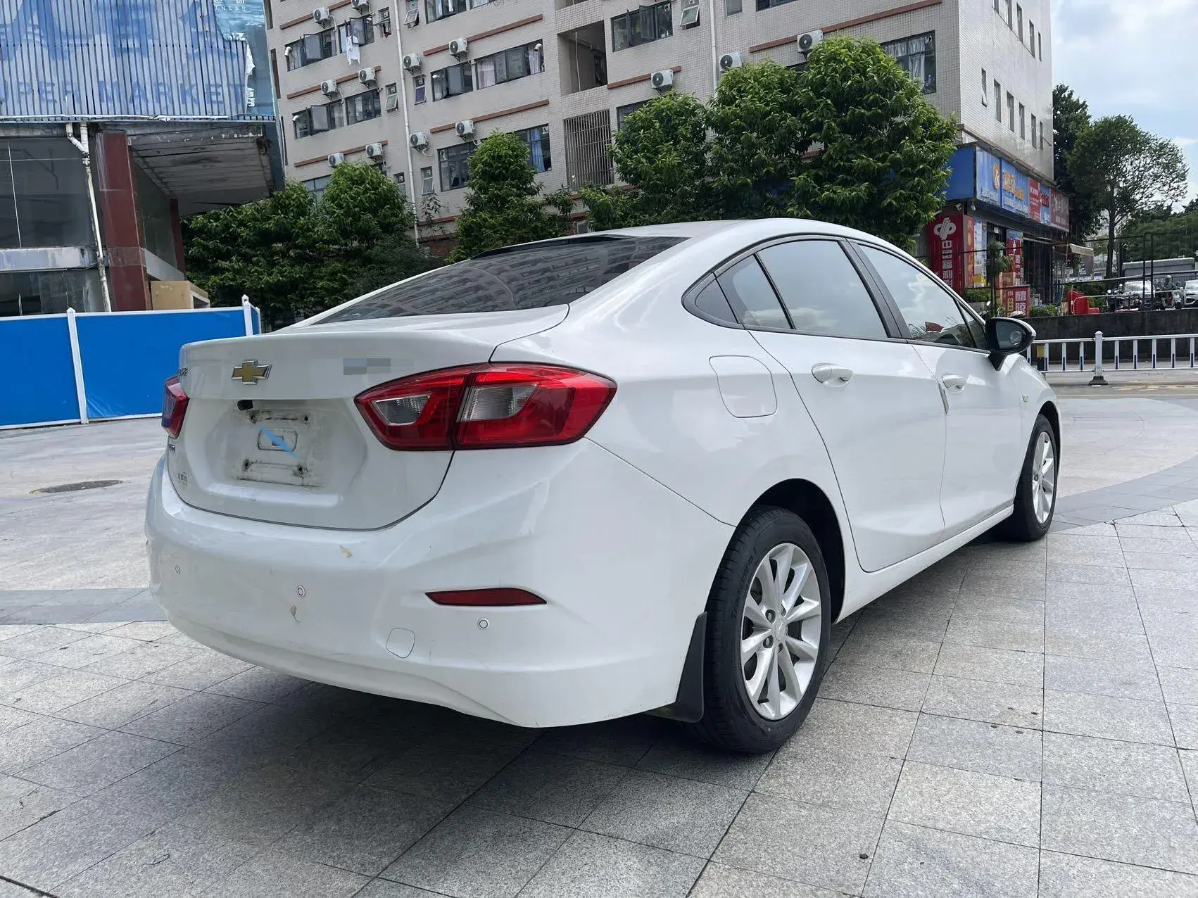 2018 CHEVROLET CRUZE thumbnail 3