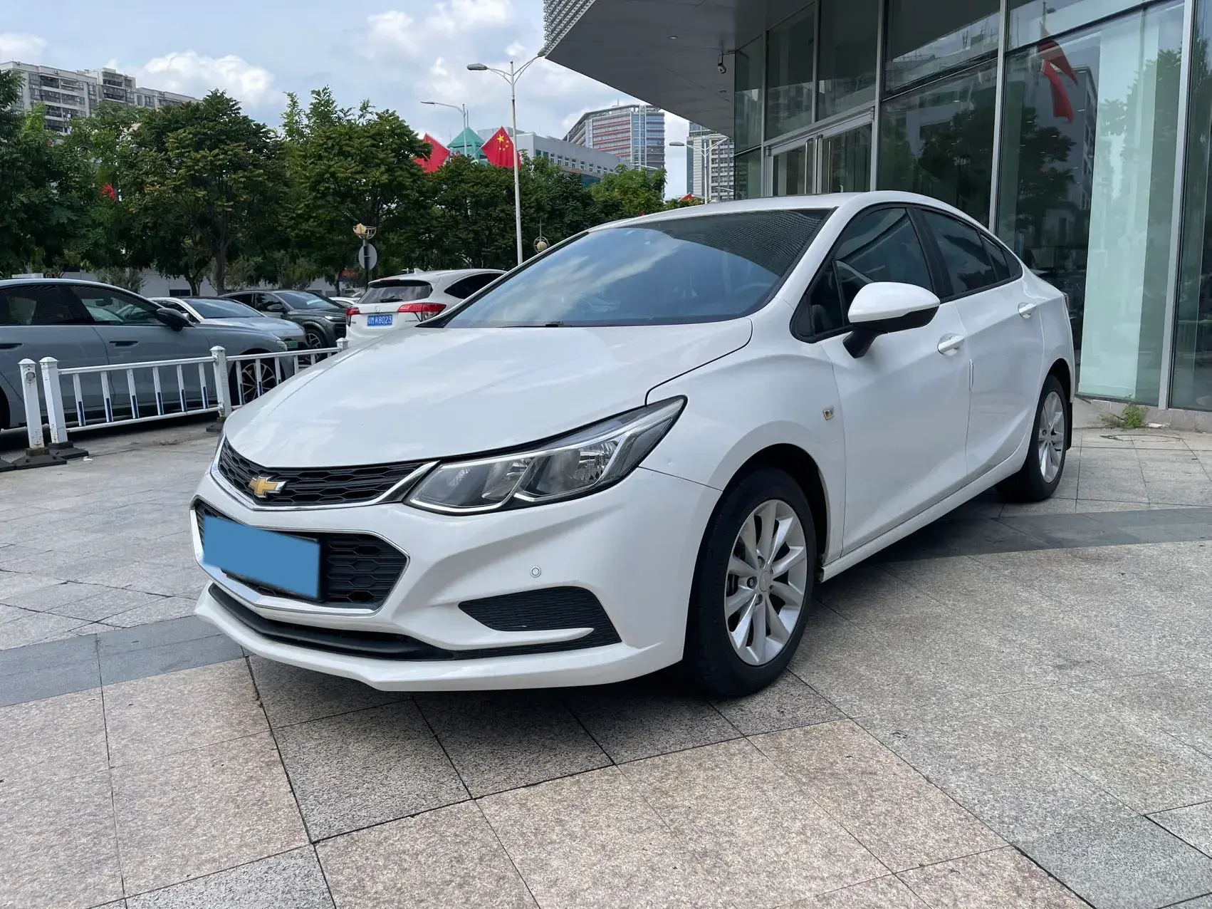 2018 CHEVROLET CRUZE view 1