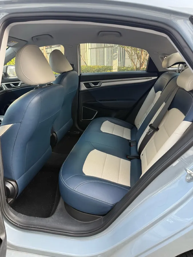 2022 Livan Maple 60s BEV 52.56KWH,autocango,china used car exporter,china ev exporter,chinese used car exporter,chinese used ev exporter