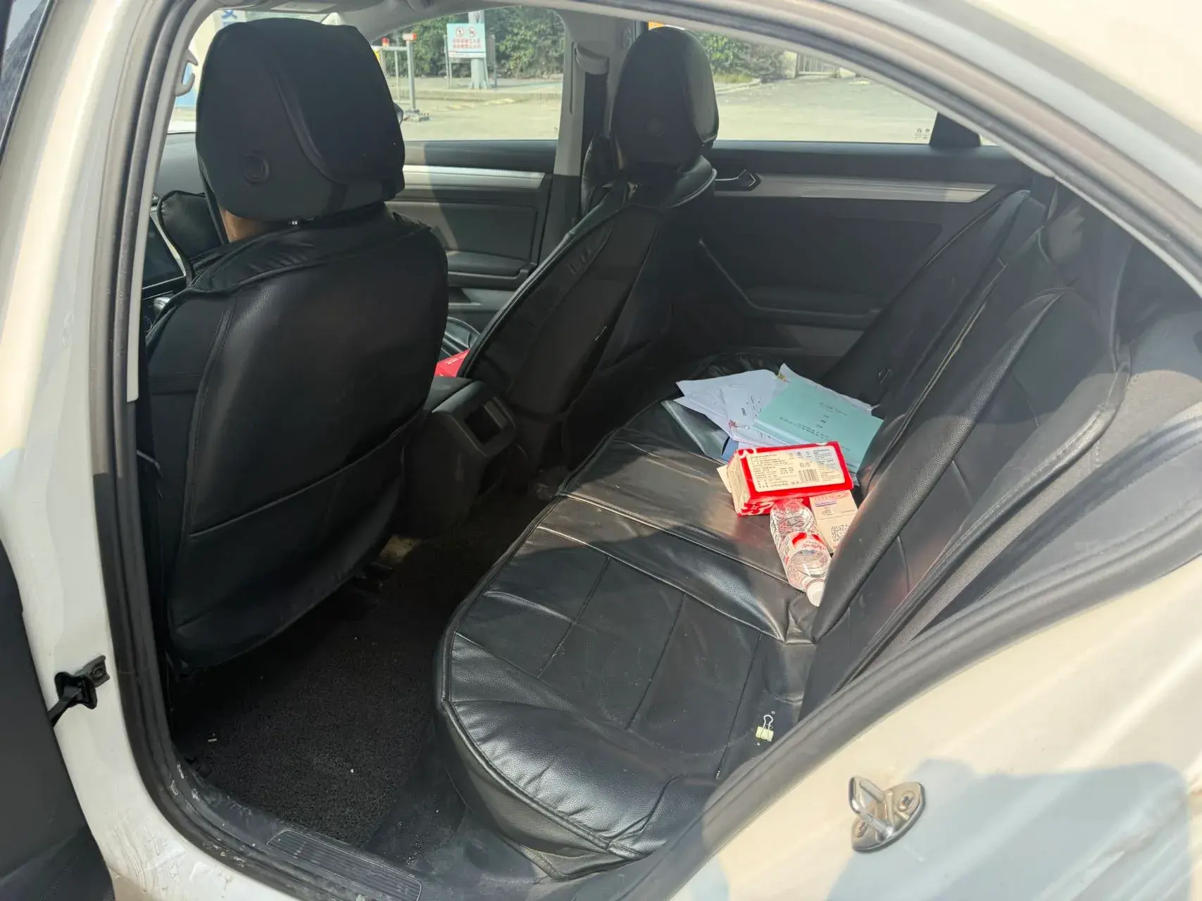 2018 VOLKSWAGEN LAMANDO thumbnail 3