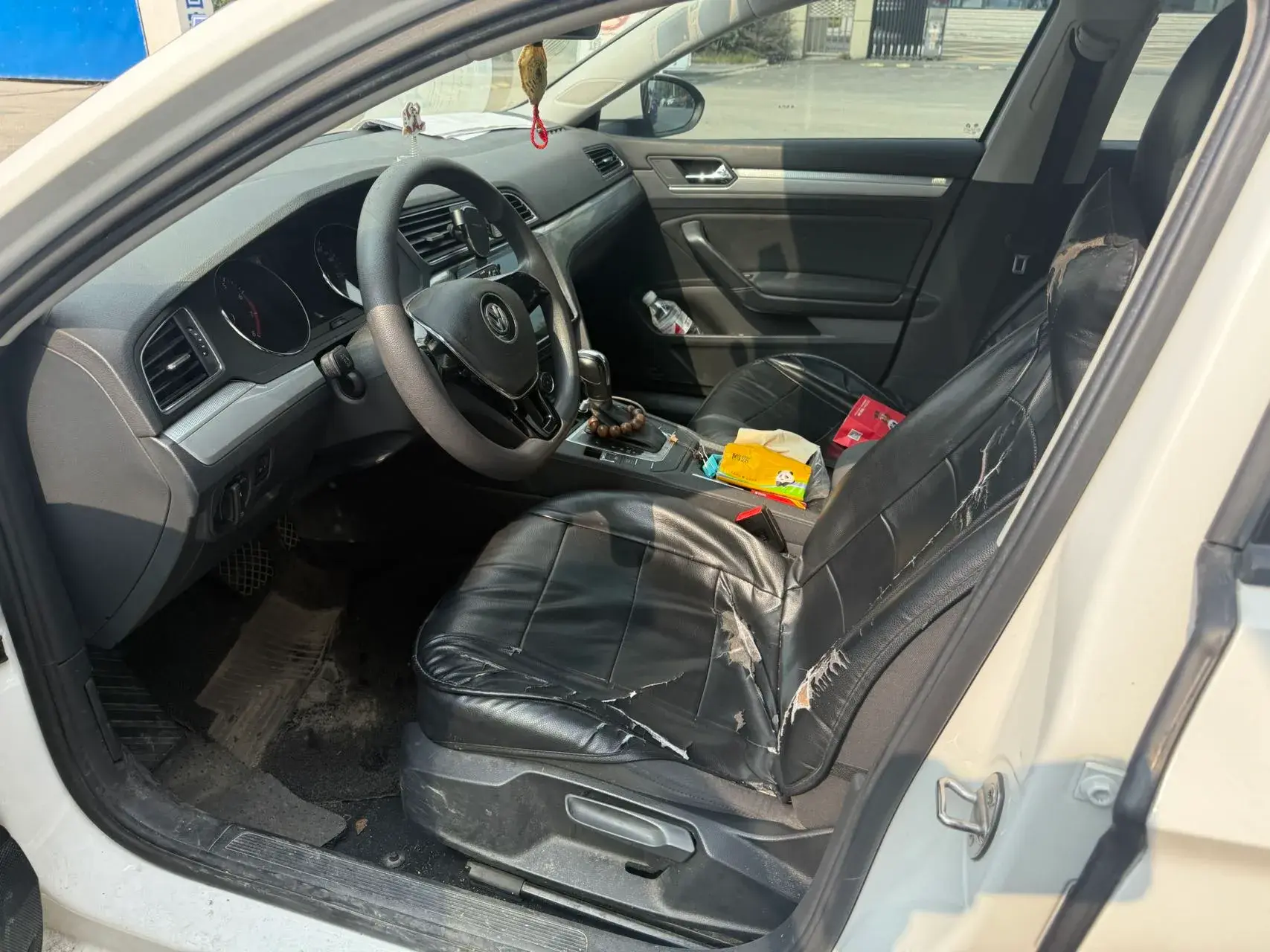 2018 VOLKSWAGEN LAMANDO thumbnail 2