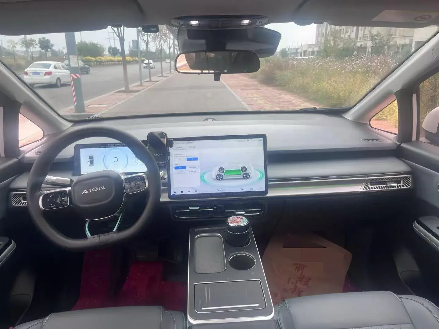 2023 AION Y thumbnail 4