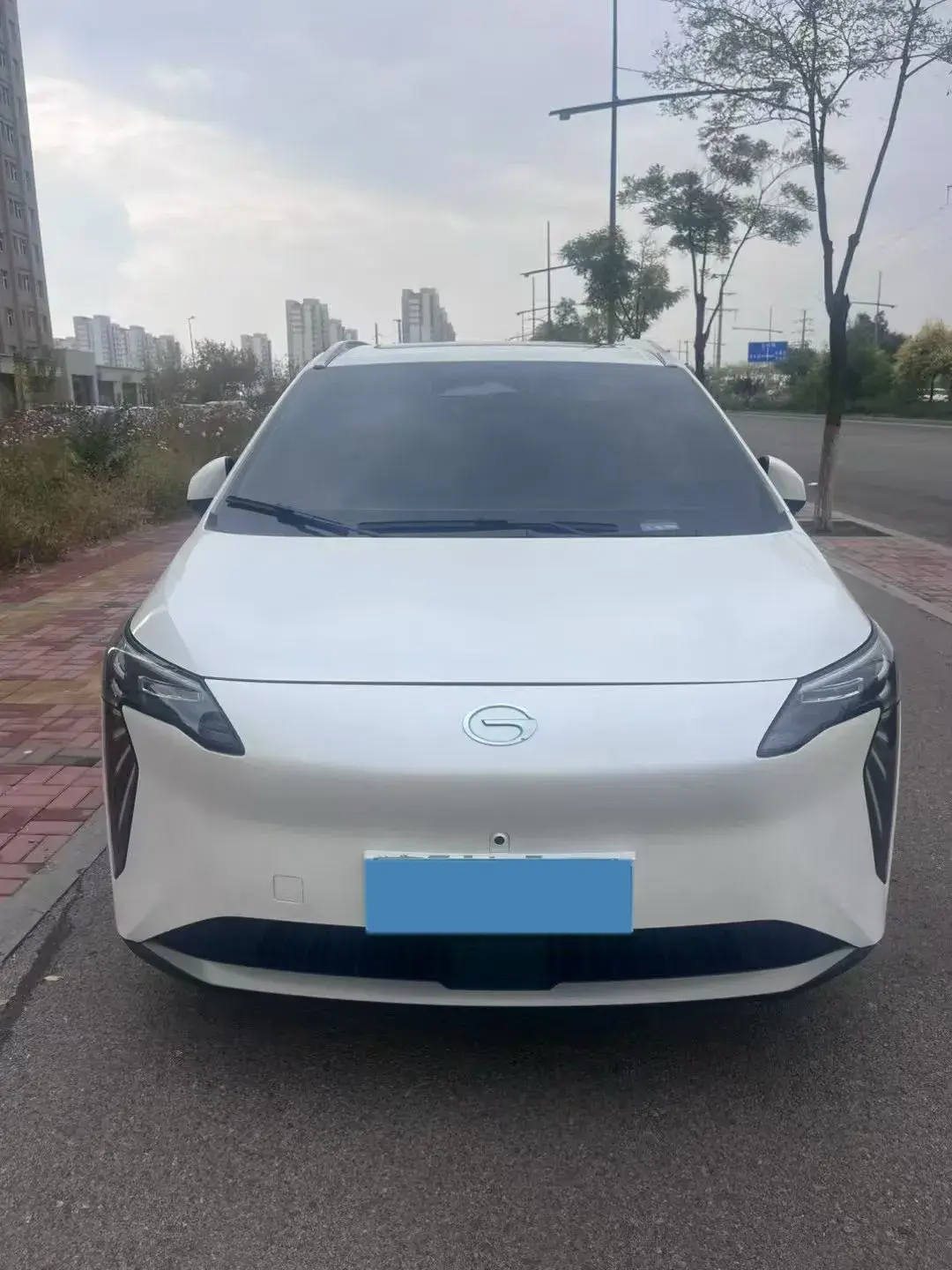 2023 AION Y thumbnail 2